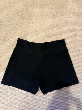 Women’s High-Waist Black Stretch Shorts